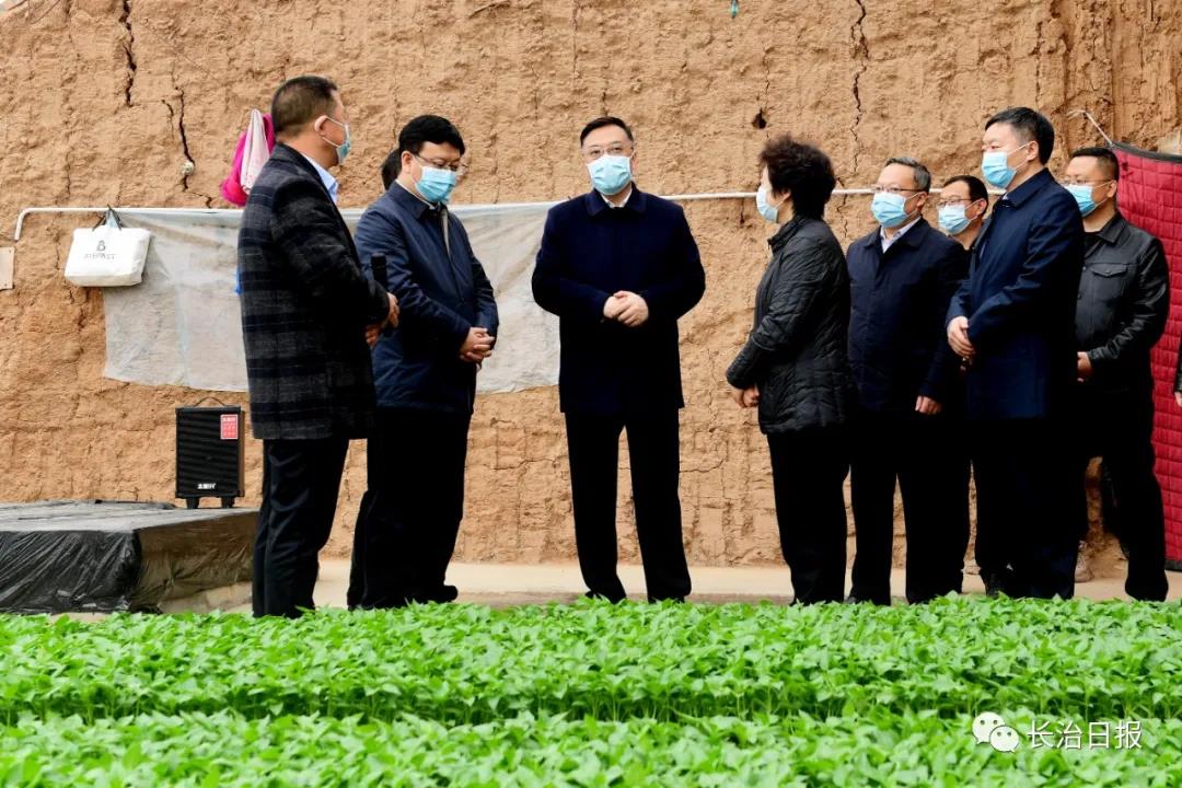 杨勤荣：大力推进项目建设 抓紧抓好农业生产