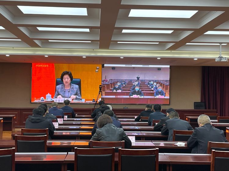 我区收听收看国务院联防联控机制全国新冠病毒疫苗接种工作电视电话