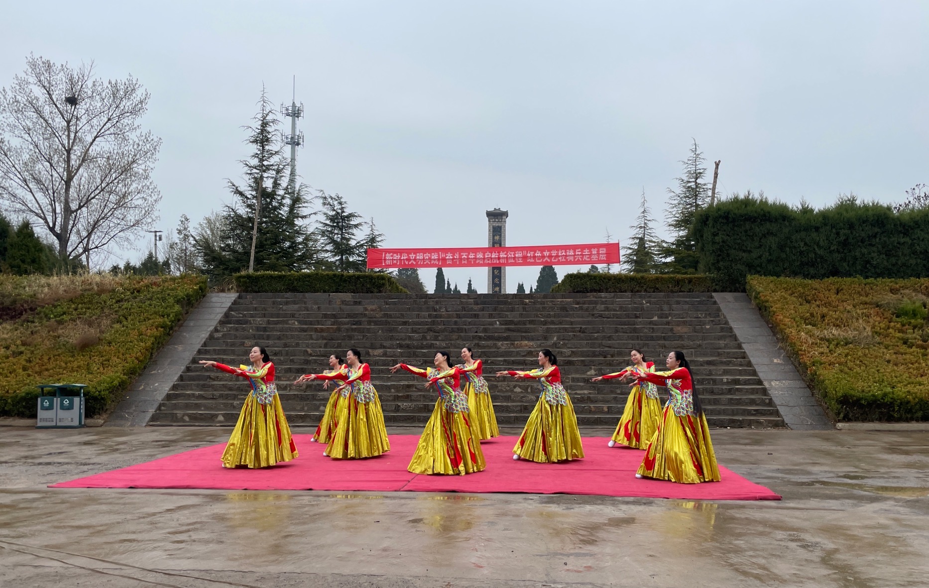 红色文艺轻骑兵：文艺演出走进景区 用党的声音暖人心