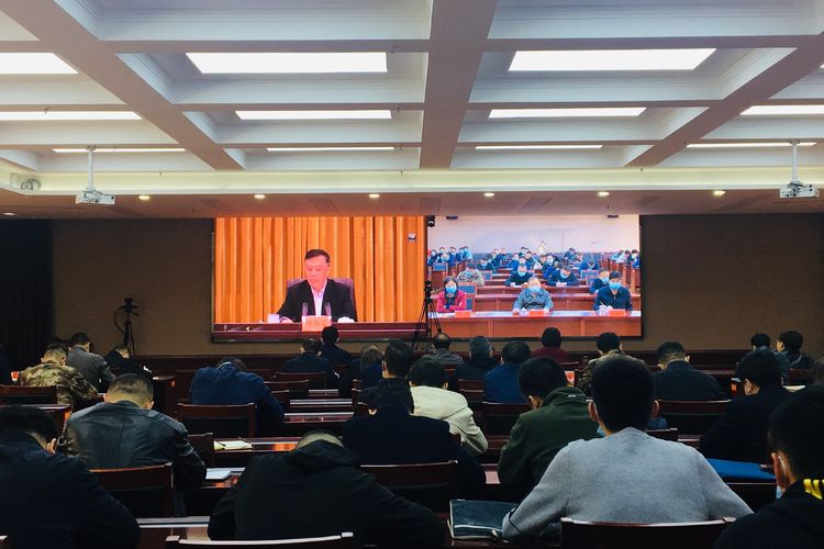 我区收听收看全市农村工作会议