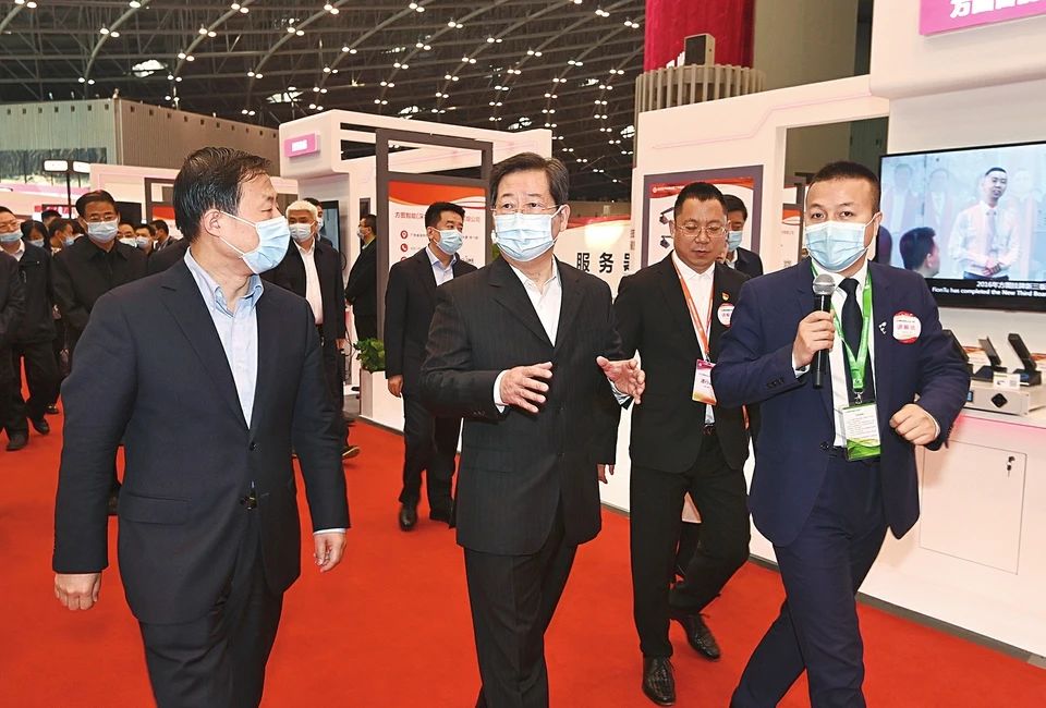 2021信息技术应用创新论坛在太原开幕 楼阳生出席并巡展