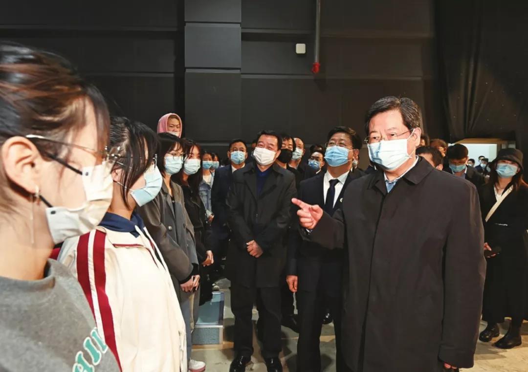 楼阳生出席山西传媒学院山西电影学院揭牌仪式