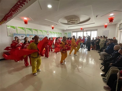 感恩母亲节 温暖老人心