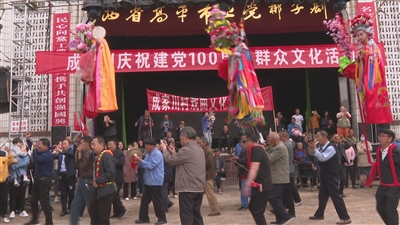 逛传统庙会赏民俗风情