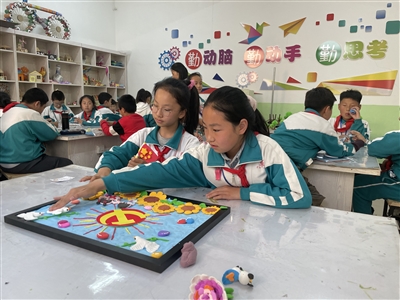 区实验小学：特色课堂 让红色基因入童心