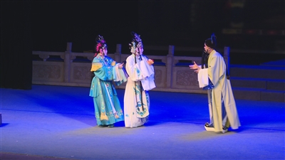 红旗剧团剧目在潞安剧院展演