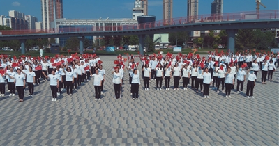 唱山歌颂党恩 ——我区举办“唱支山歌给党听”快闪活动