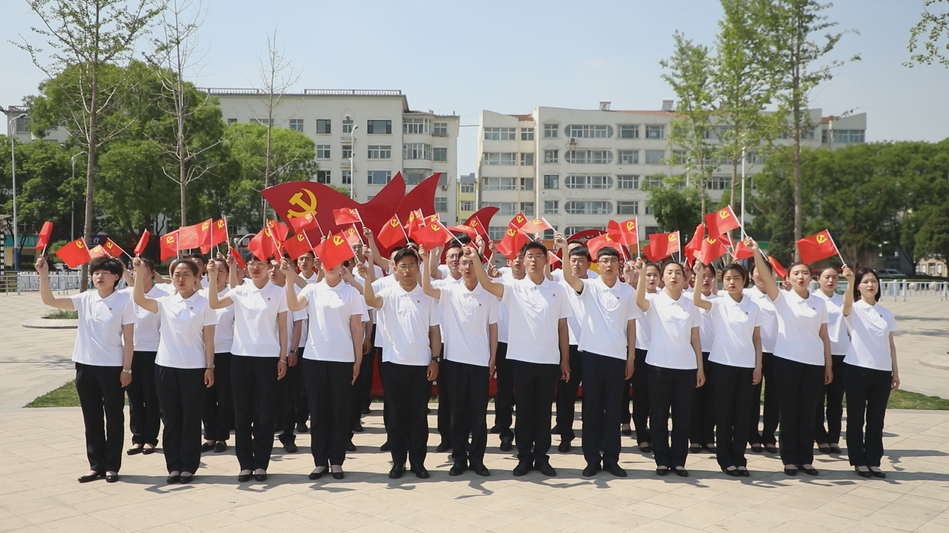 唱山歌颂党恩 ——我区举办“唱支山歌给党听”快闪活动