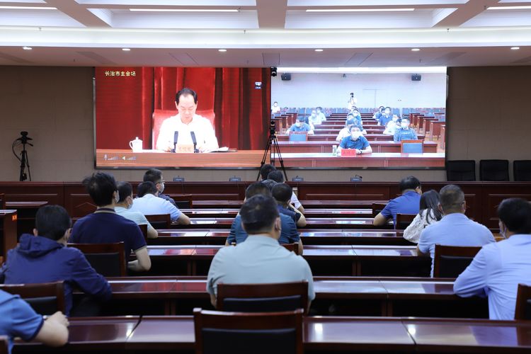 我区收听收看全市疫情防控工作推进会