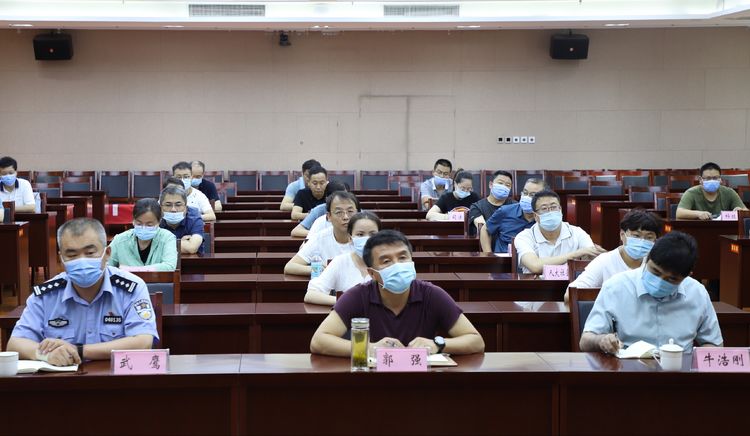 我区收听收看全省未成年人保护工作委员会第一次全体会议