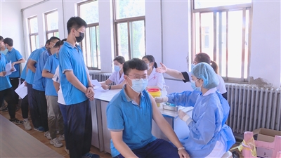 不漏一人 不落一针 ——我区分批开展12——17周岁人群新冠疫苗接种工作