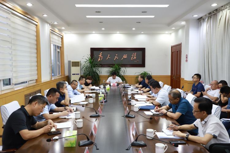 区委农村工作领导小组会议召开