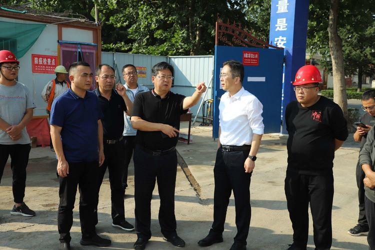 秦苏良调研城市建设重点工程