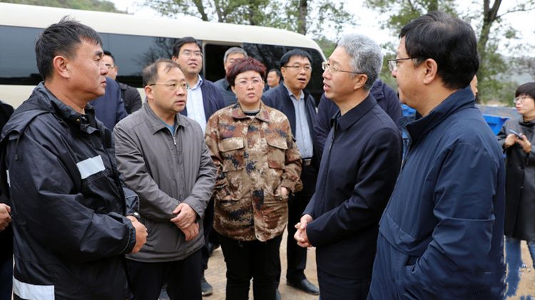 姚继广带队在我区检查指导农业“双减双抢”工作