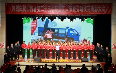 【欢庆环卫工人节】致敬平凡岗位上最美的你