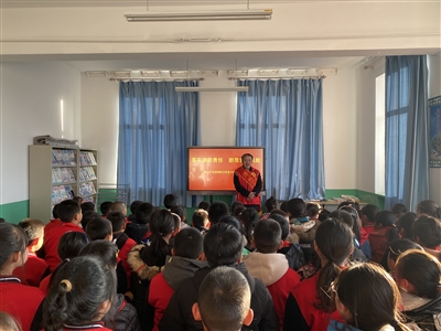 消防安全宣传到社区进学校