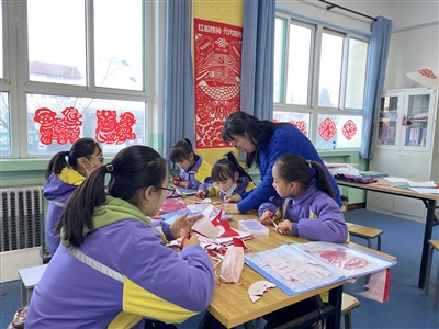 双减“新观察”|剪纸艺术进校园 非遗文化有传承