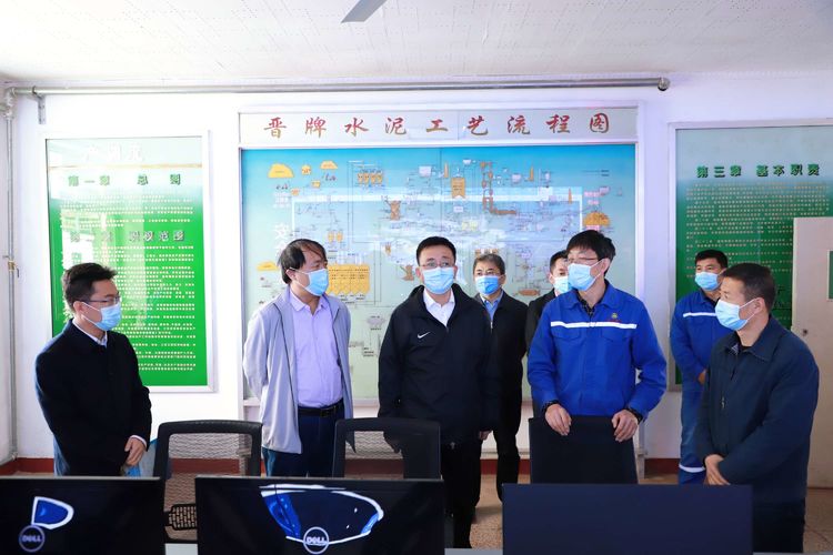 段尧刚调研我区重点企业发展情况