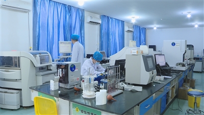 区人民医院检验科：疫情防控“幕后英雄”