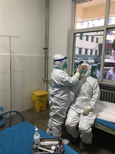 区人民医院发热门诊：防疫前线“侦察兵”