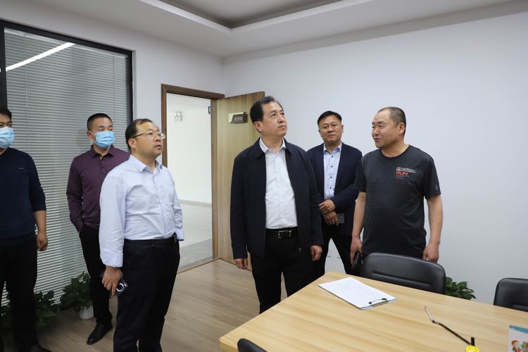 光宇航到我区蹲点调研