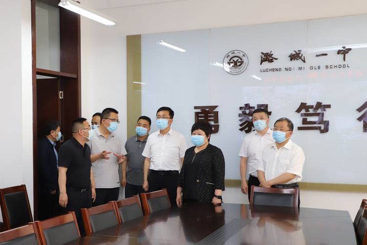 朱静在我区调研高考安全工作并开展巡河督导