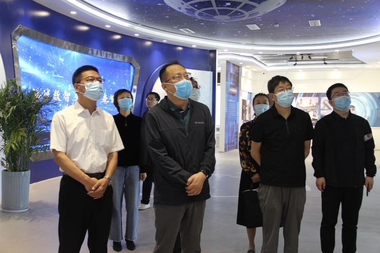 张宏伟带队深入我区就“提升产业链内生动力 努力推动我市新兴产业高质量发展”进行专题调研