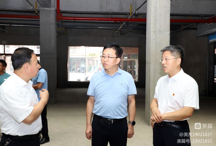 段尧刚在我区人力人才资源产业园调研