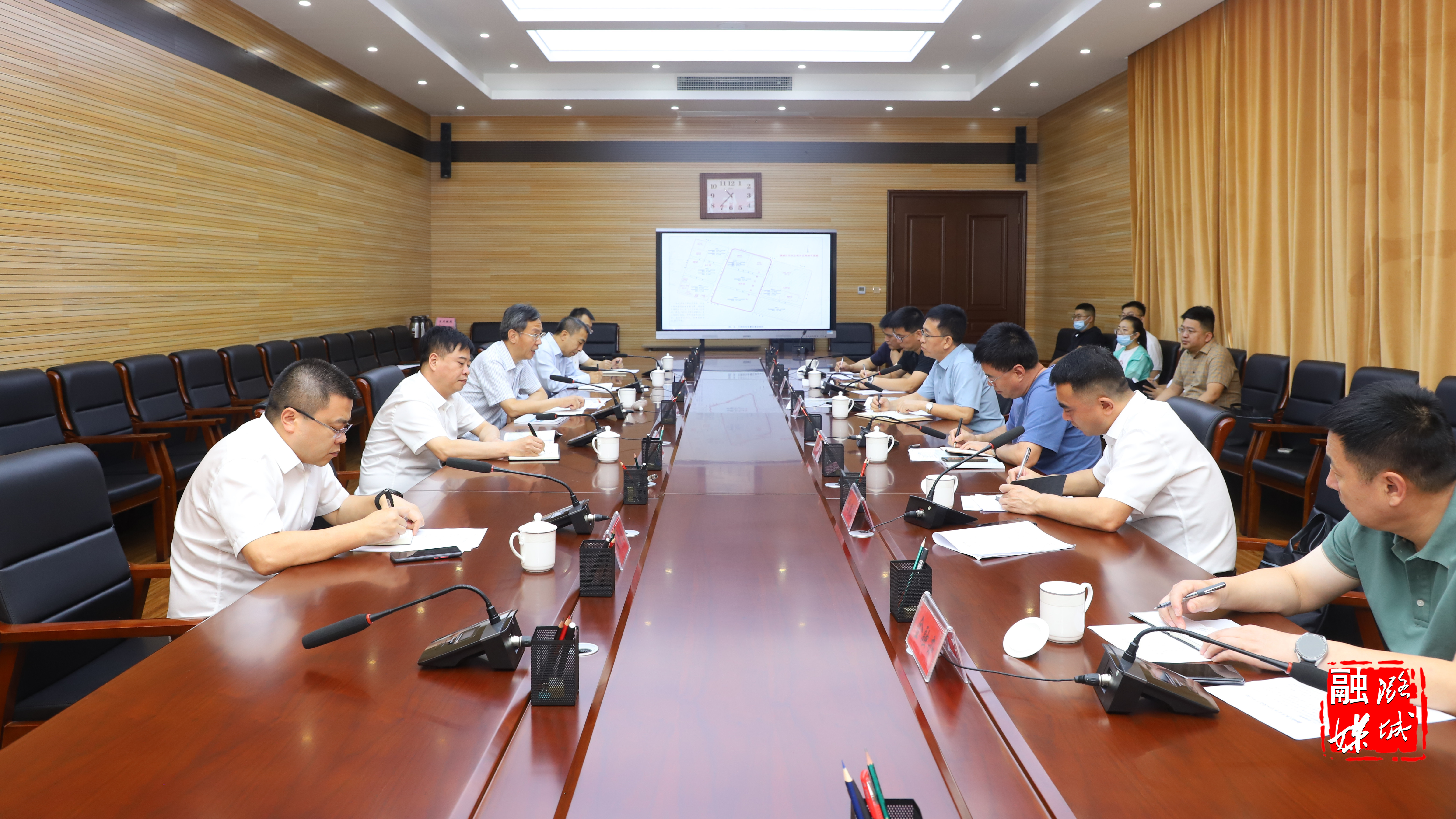 我区召开政银合作座谈会