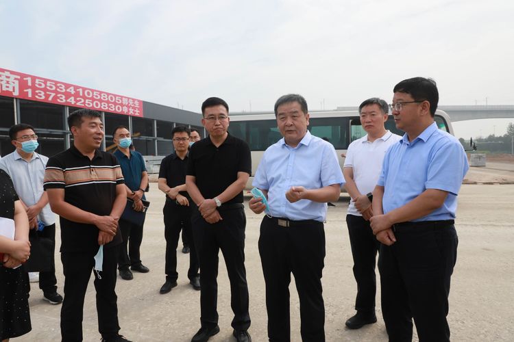 陈耳东在我区调研