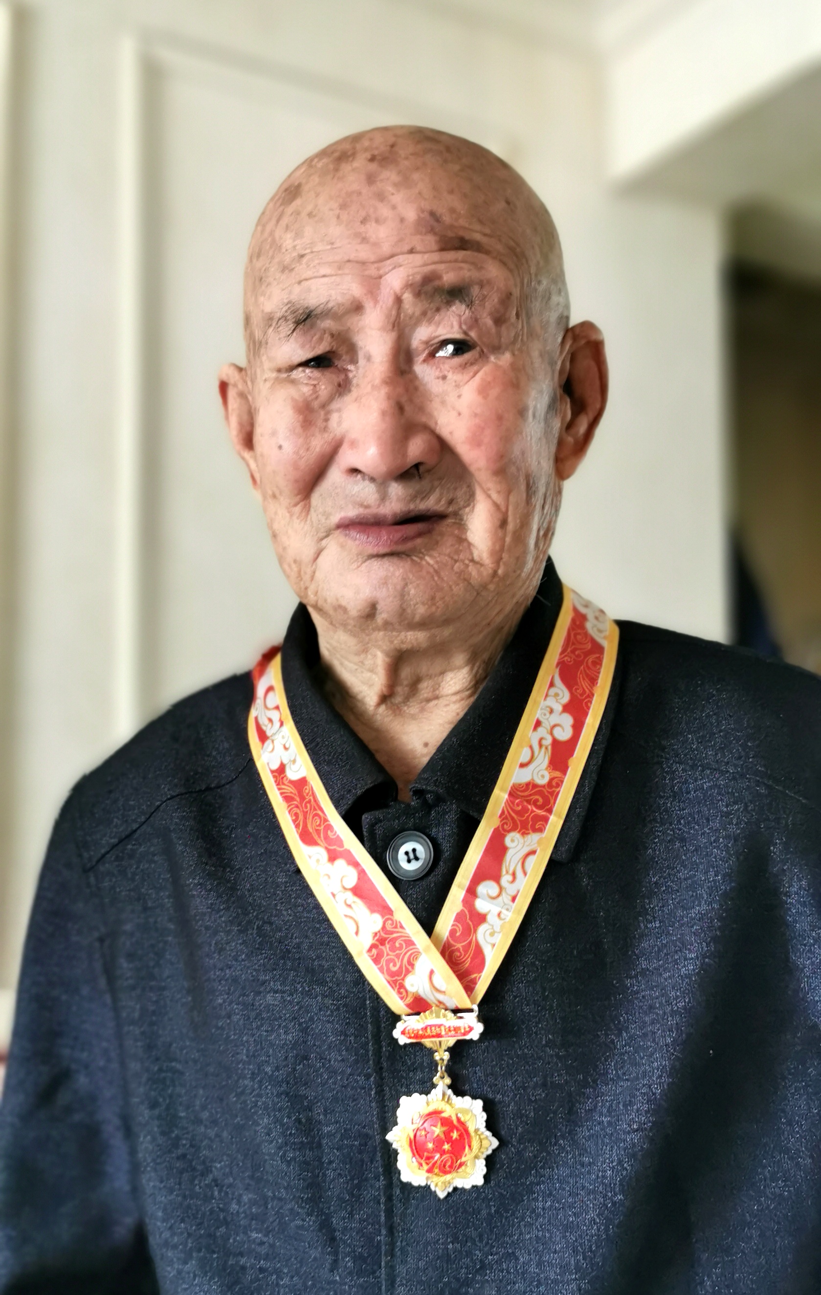 暴龙则：铁骨铮铮铸军魂