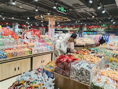 【新春走基层】春节将至年味浓 “米袋子”“菜篮子”供应足
