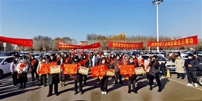 【新春走基层】区退役军人事务局：喜报伴着新春来