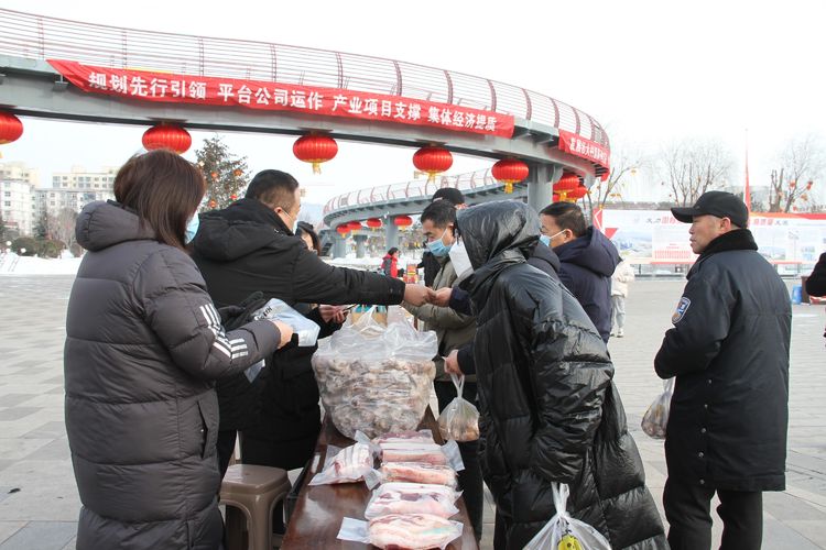 柴哲实地查看我区乡村振兴年货节暨系列农产品集中展销活动情况