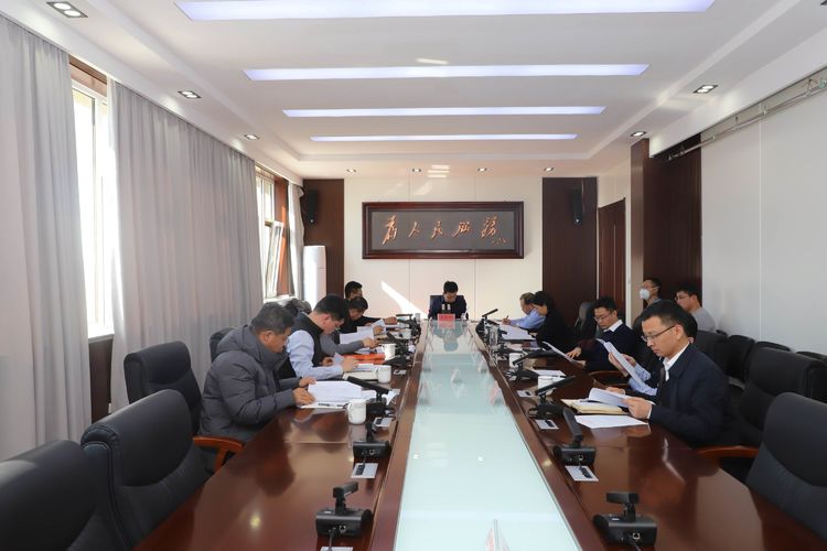 区委常委会召开会议