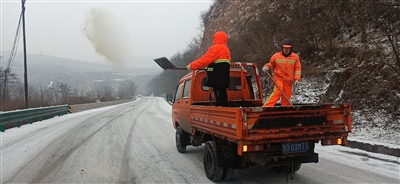 公路段：以雪为令保畅通