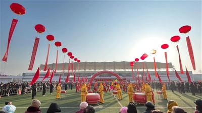 扬眉“兔”气过新春 宏“兔”大展开新篇