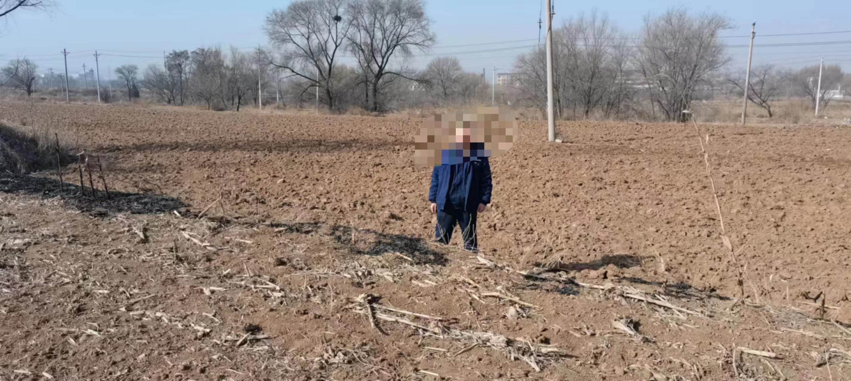 曝光|店上镇一村民野外用火被拘留！