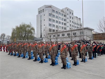 热血男儿 报效祖国