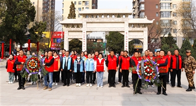 青山不语 丰碑永存