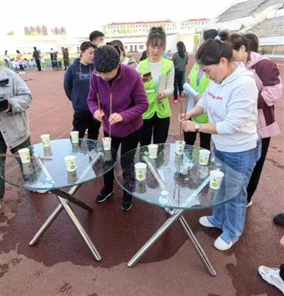 学府社区：和谐社区 邻里联欢