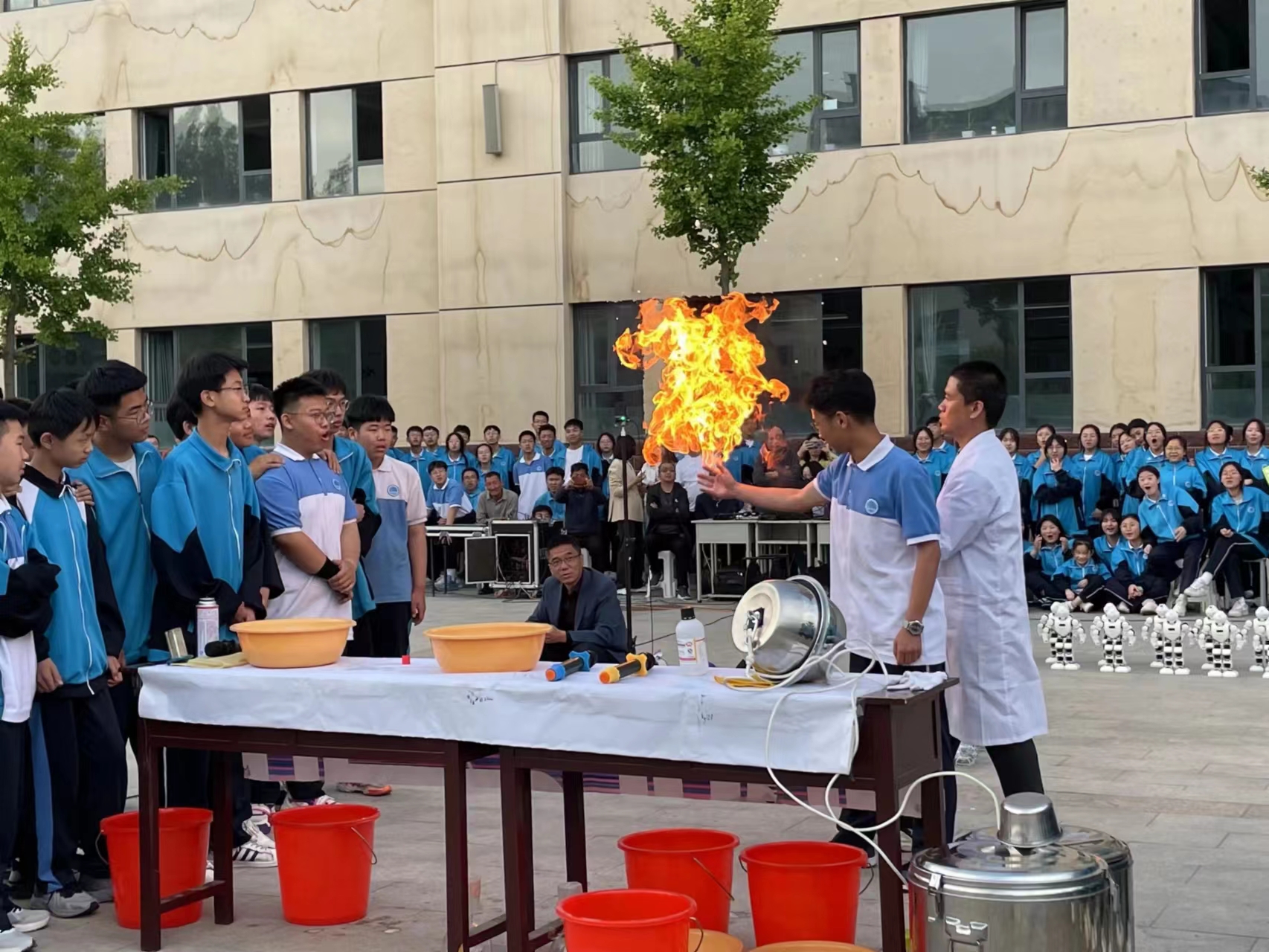 “科技秀”点亮“科技梦”