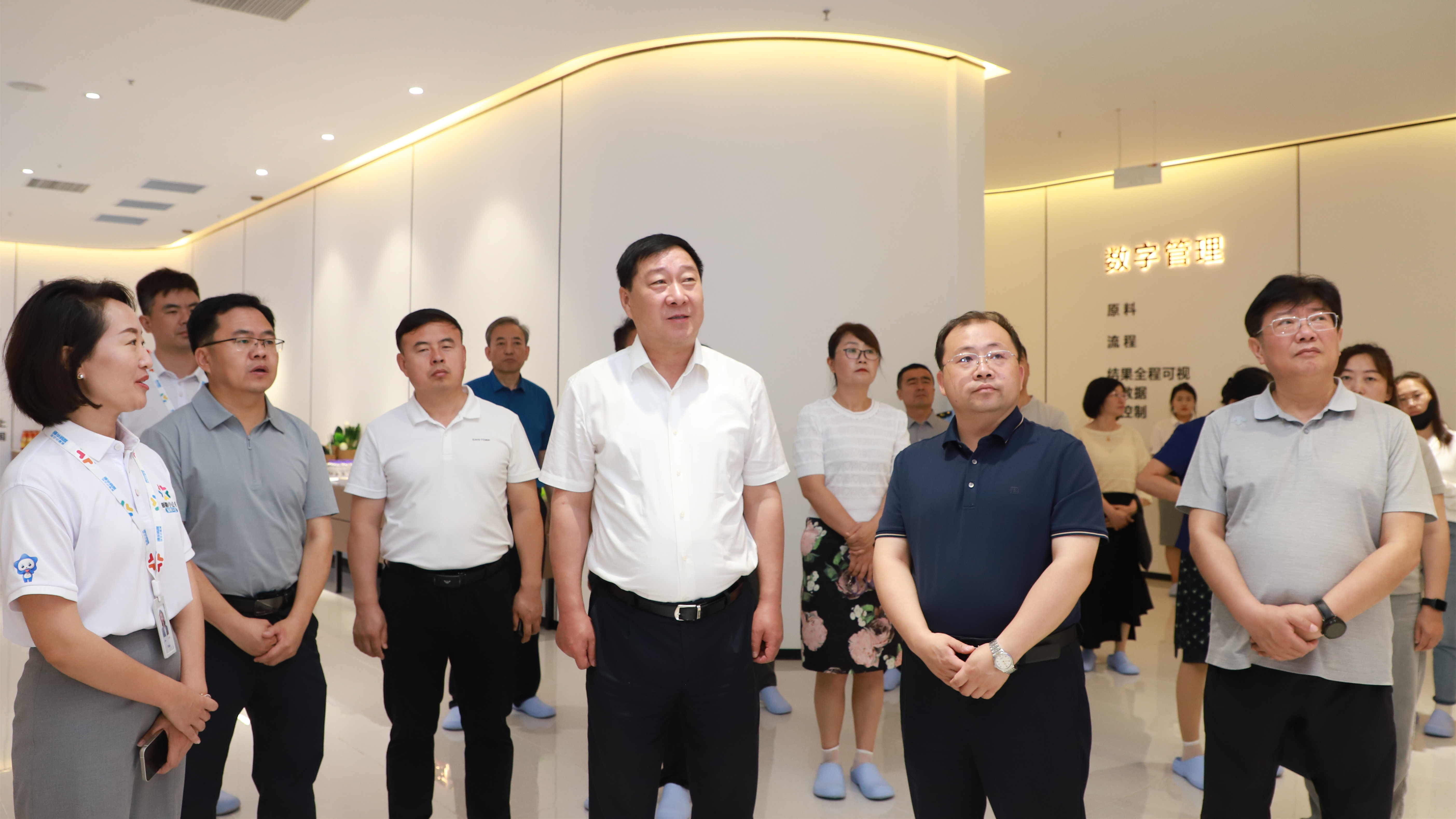 于川调研我区校园放心午餐工作