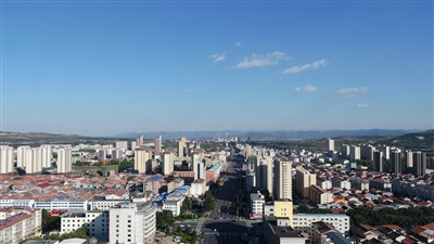 一老一小一呼叫—— 三产服务业“加速”跑 点燃高质量发展“新引擎”