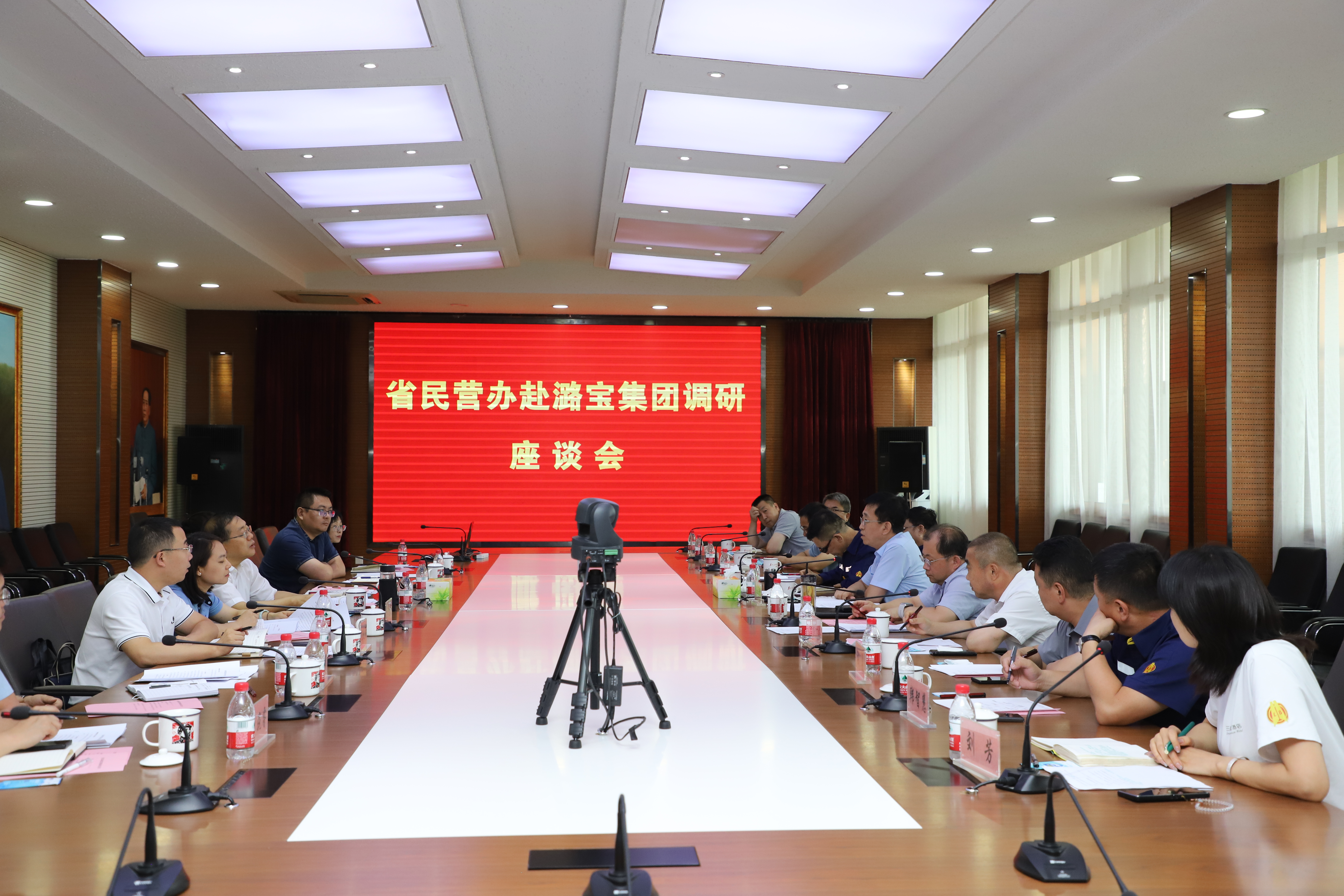 梁敬华在我区调研