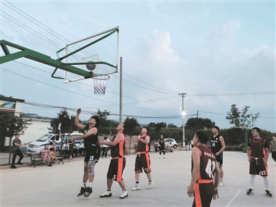 寨上村： 举行村BA篮球联谊赛