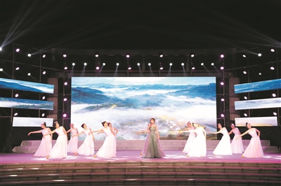 勇担健康使命 铸就时代新功 ——潞城区庆祝第六个中国医师节消夏晚会掠影