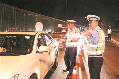 交警队：“飙车炸街”严查！