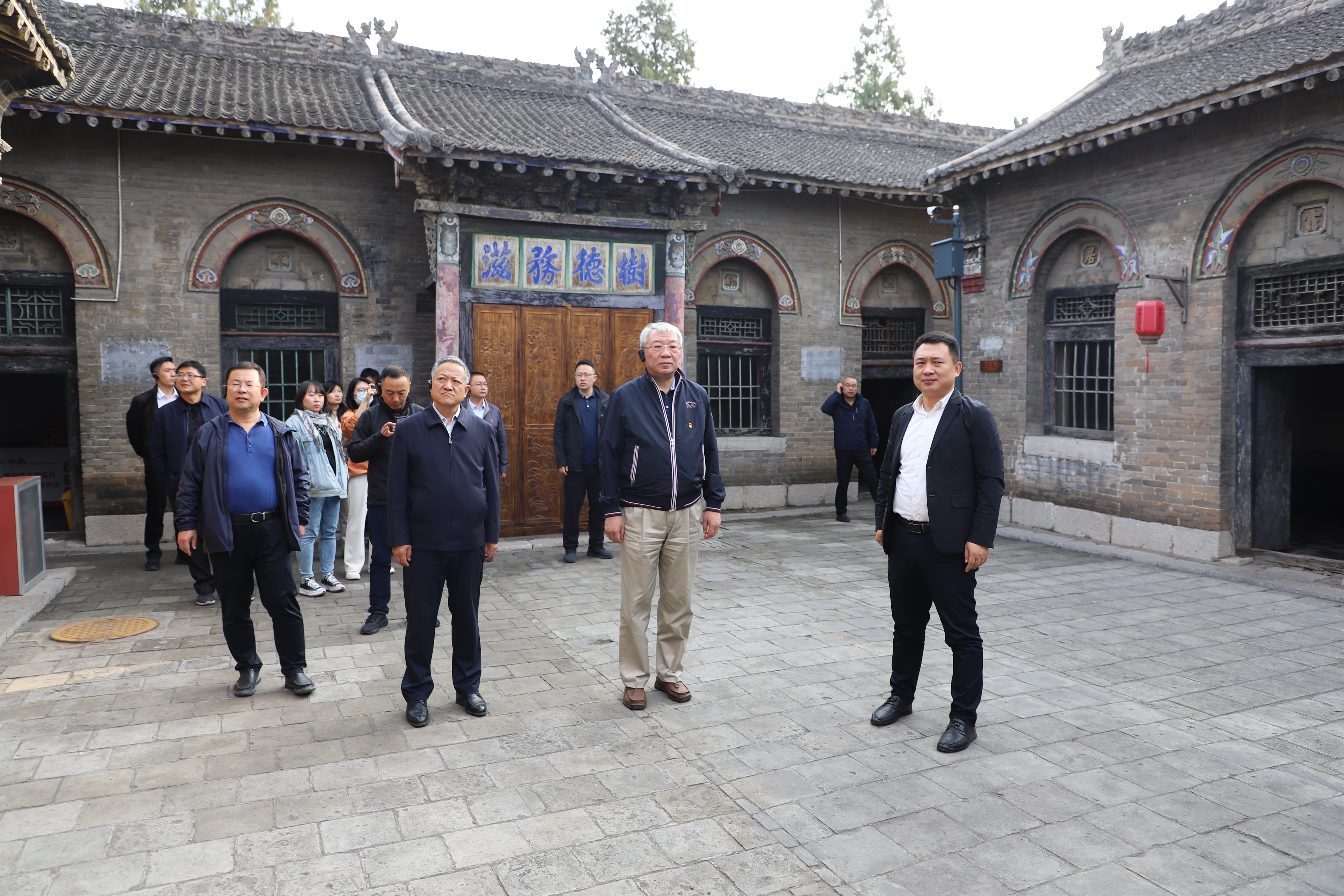 窦皓在我区调研