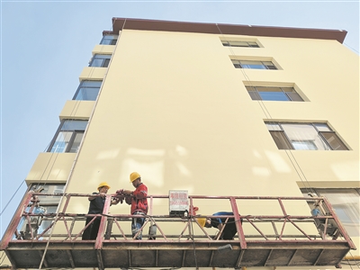 立面改造 “旧貌”换“新颜”
